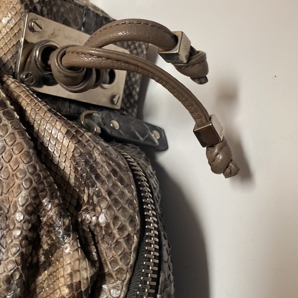 Michael Kors Python Satchel Purse Snakeskin Silver Metallic Large Grey Handbag - Picture 4 of 11